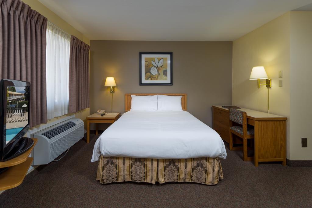 Siesta Suites Kelowna Luaran gambar