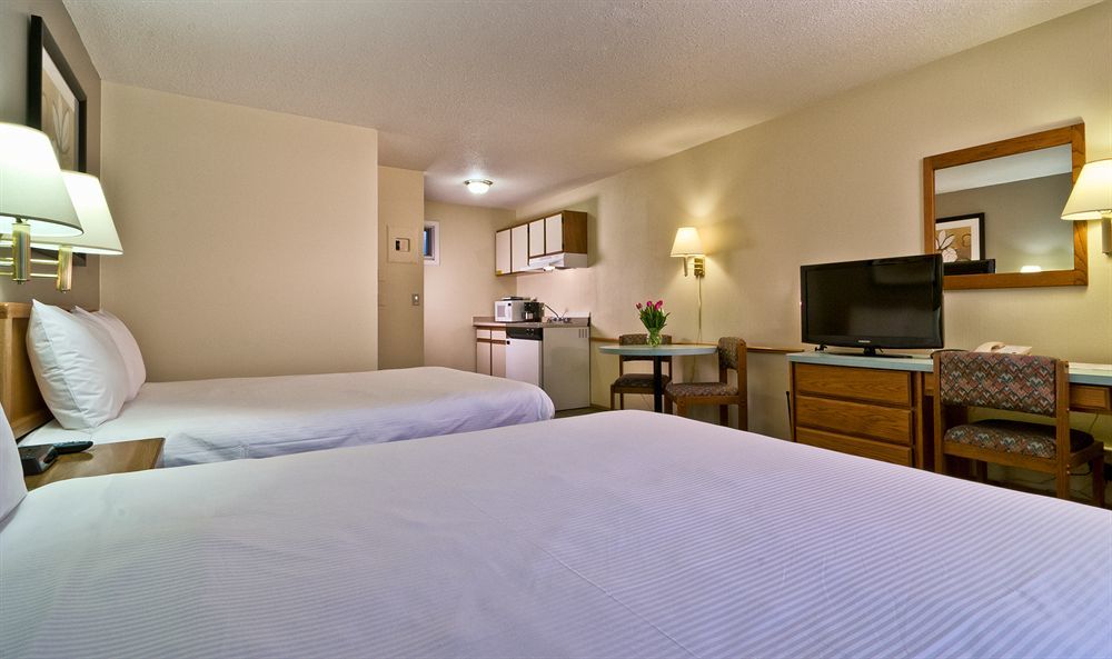 Siesta Suites Kelowna Luaran gambar