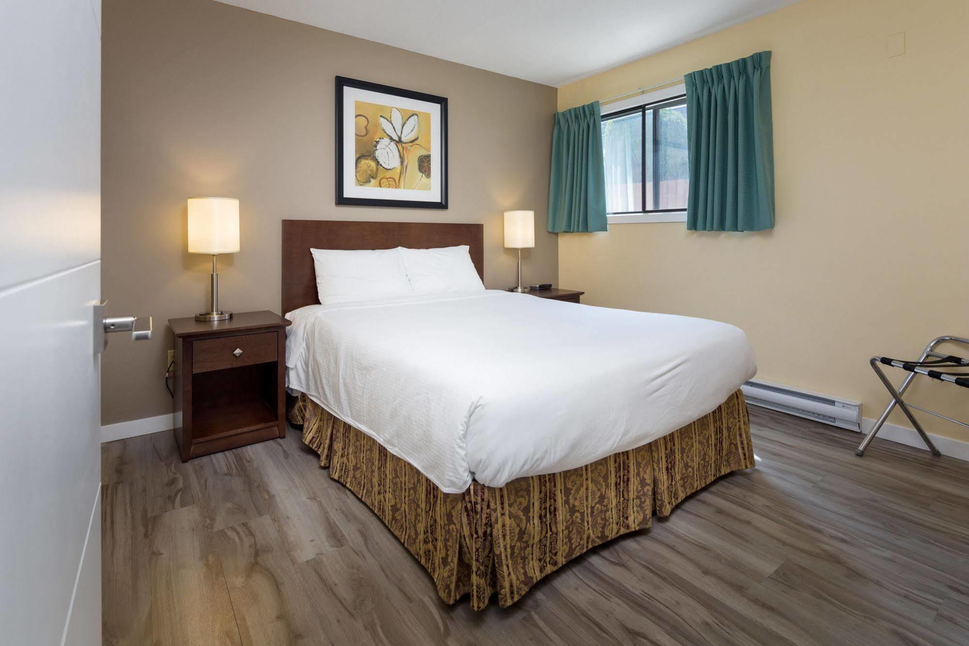 Siesta Suites Kelowna Luaran gambar